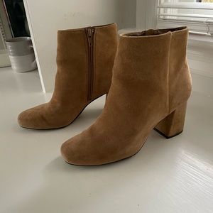 Bella Vita Wilma Tan Suede Heeled Ankle Booties